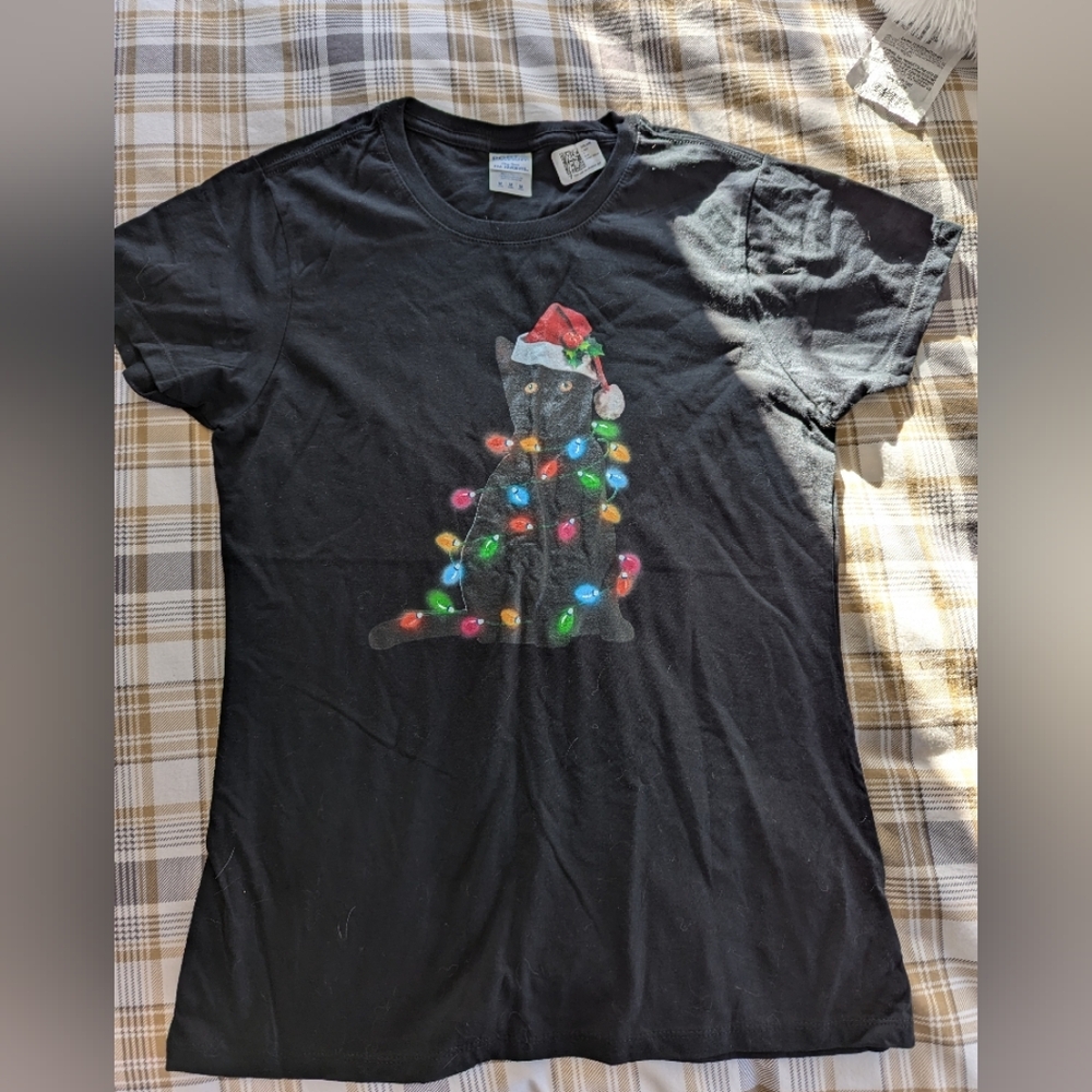 🎄Port and Company Black Christmas Cat Graphic Short Sleeve Crew Neck T-Shirt